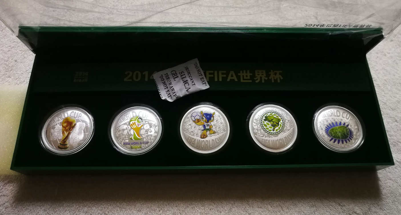 2014年巴西世界杯彩银纪念章1套（1套为5枚）